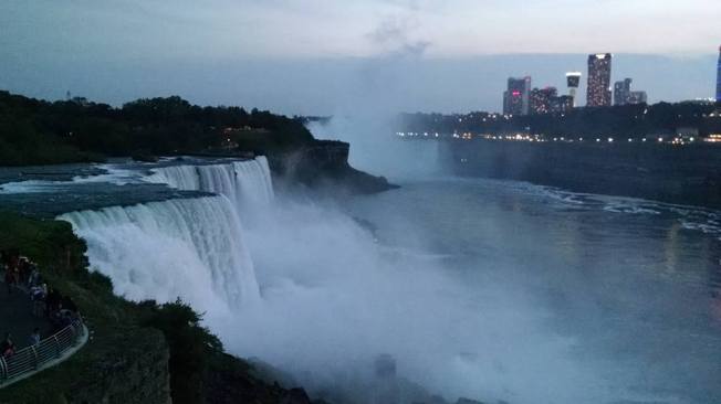 NiagaraFalls1